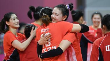 不断攀登新
